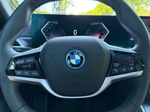 Certified 2025 BMW i4 eDrive40 image 29