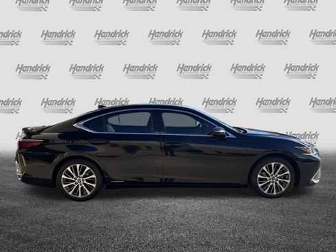 Used 2020 Lexus ES 300h w/ Premium Package image 11