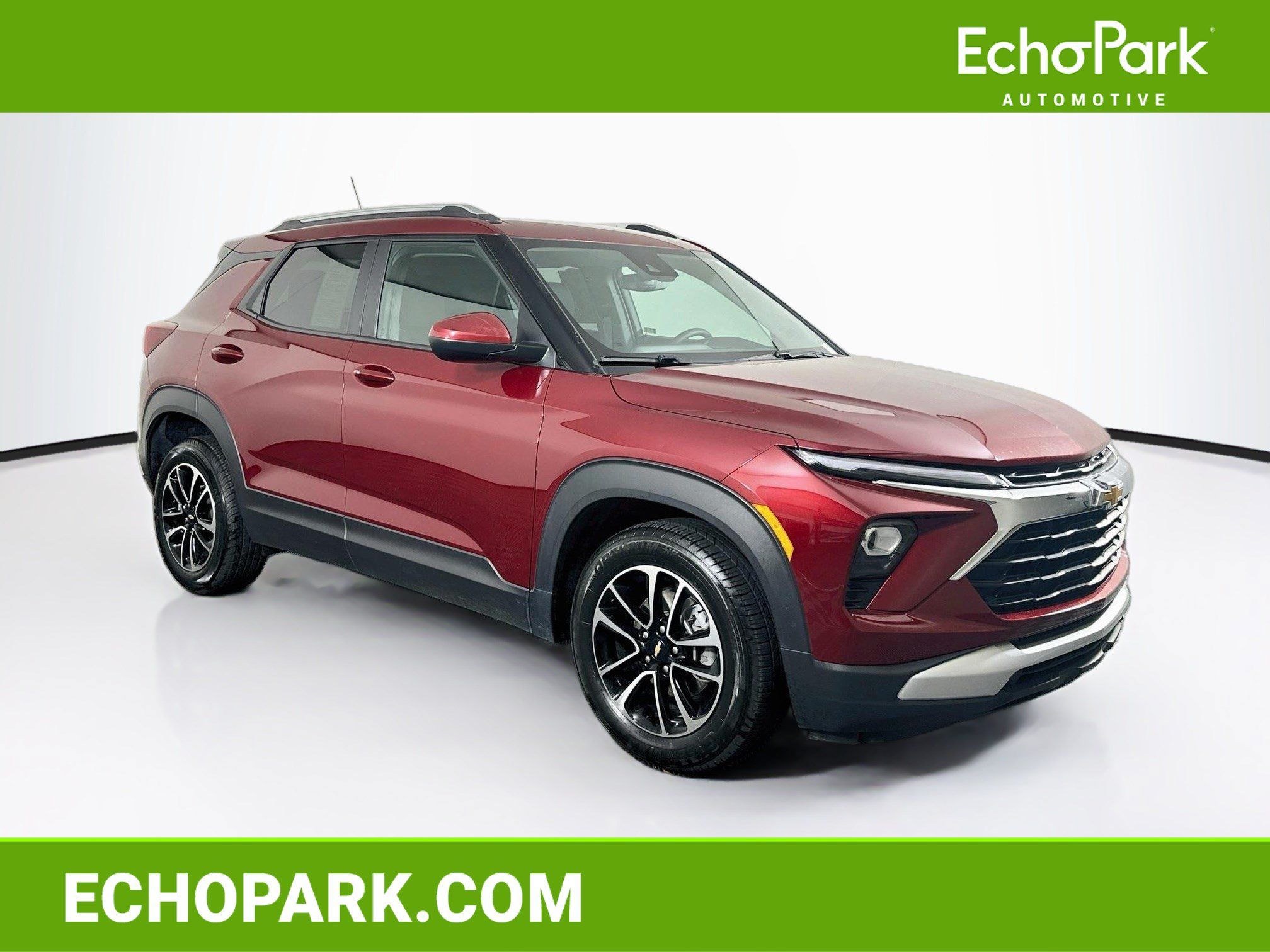 Used 2025 Chevrolet TrailBlazer LT FWD image 1
