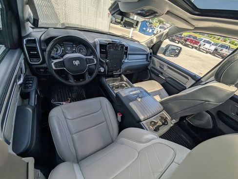 Used 2022 RAM 1500 Limited AWD/4WD image 9