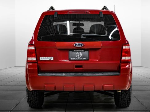 Used 2011 Ford Escape XLT image 9