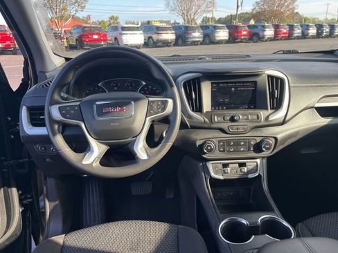 Used 2024 GMC Terrain SLE FWD image 16