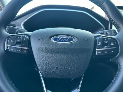 Used 2025 Ford Escape Platinum image 23