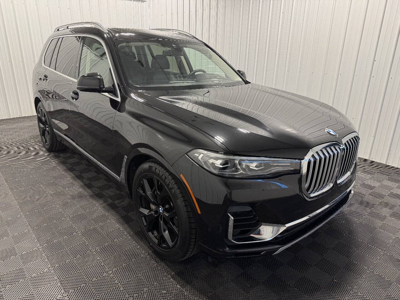 Used 2022 BMW X7 xDrive40i w/ Premium Package AWD/4WD image 2