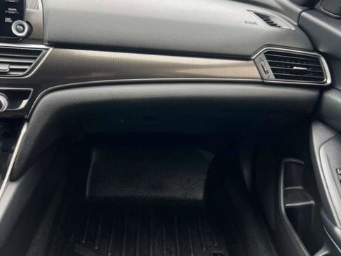 Used 2018 Honda Accord Sport image 29