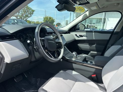 Certified 2025 Land Rover Range Rover Velar Dynamic SE image 13