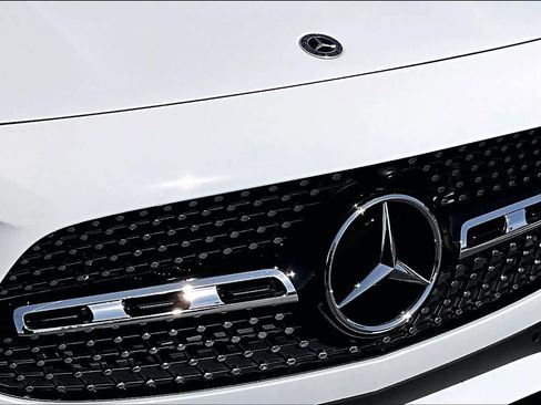 Used 2025 Mercedes-Benz GLA 250 image 30