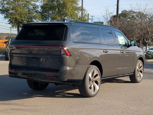 New 2025 Lincoln Navigator L Black Label w/ Black Label Special Edition image 3