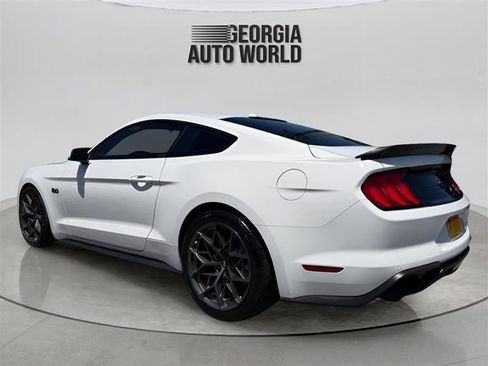 Used 2019 Ford Mustang GT RWD image 11