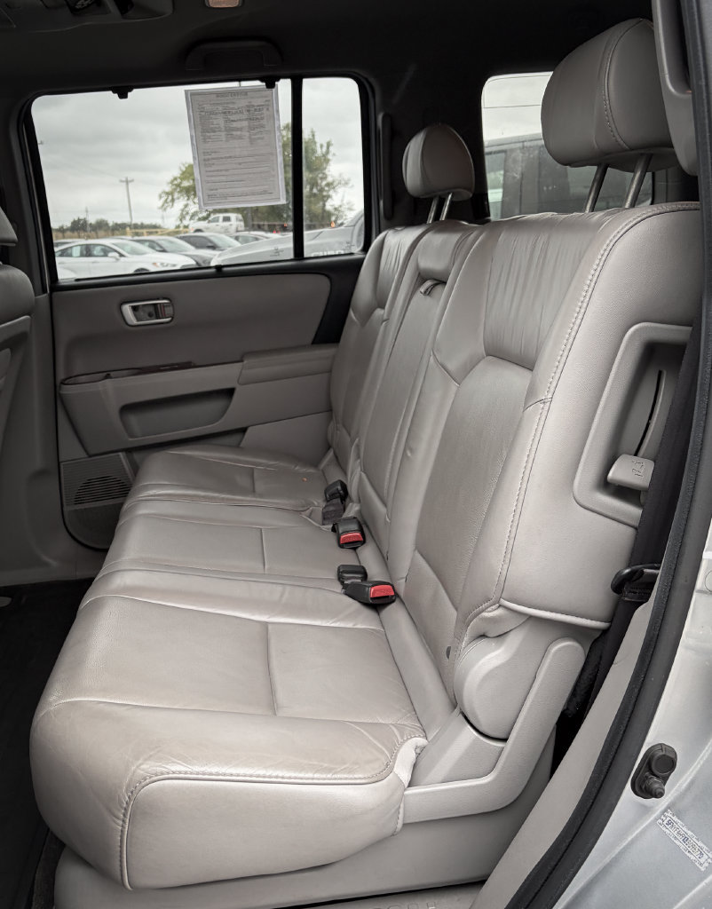 Used 2011 Honda Pilot Touring image 24