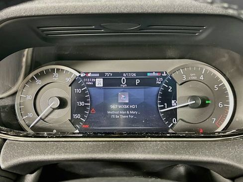 Used 2023 Land Rover Range Rover Evoque R-Dynamic SE AWD/4WD image 13
