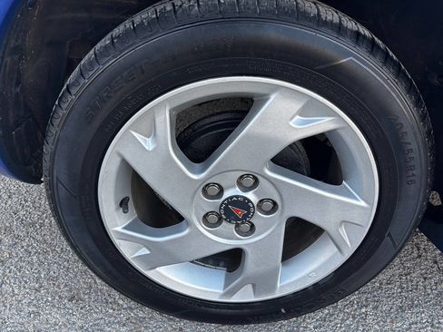 Used 2003 Pontiac Vibe w/ Power Group Value Package image 19