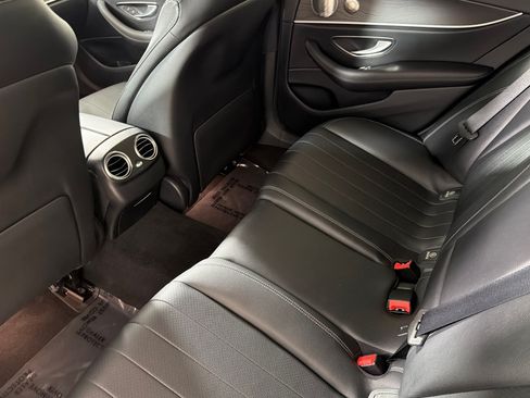 Used 2019 Mercedes-Benz E 300 image 11