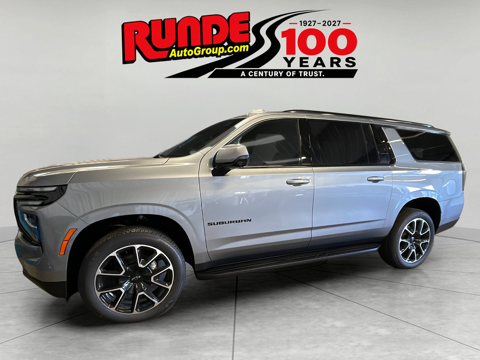 New 2027 Chevrolet Suburban RST w/ Comfort Package AWD/4WD image 1