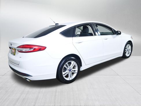 Used 2018 Ford Fusion SE FWD image 7