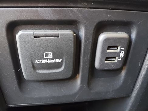 Used 2020 Chevrolet Traverse RS image 52