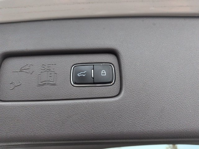 Used 2021 Lincoln Aviator AWD w/ Elements Package image 25