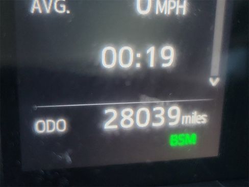 Used 2021 Toyota Camry SE image 8