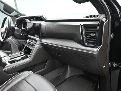 Used 2025 GMC Sierra 2500 AT4X image 19