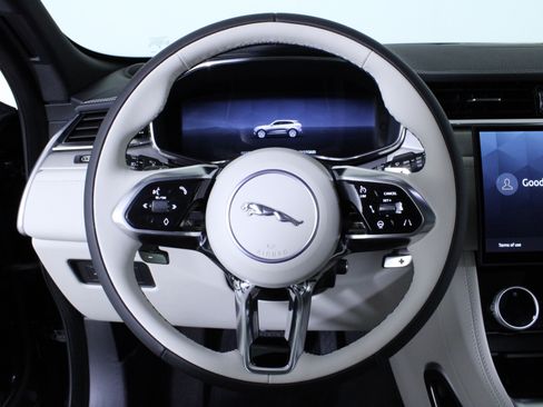 New 2026 Jaguar F-PACE R-Dynamic S image 17