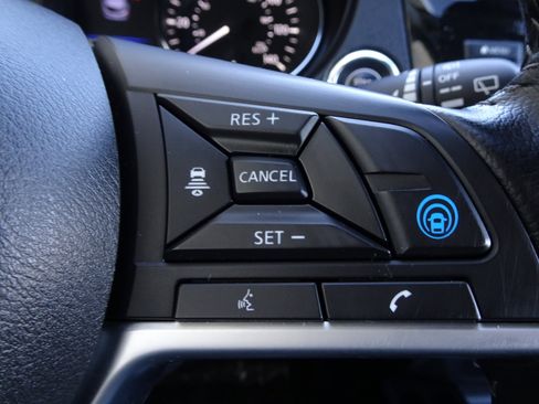 Used 2021 Nissan Rogue Sport SL image 18