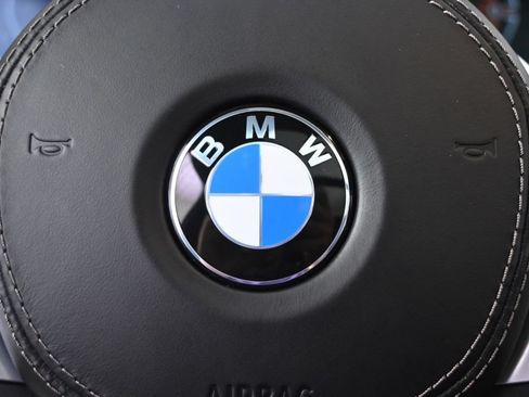 Used 2022 BMW X6 xDrive40i w/ M Sport Package AWD/4WD image 39