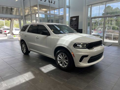 Used 2025 Dodge Durango GT RWD image 2