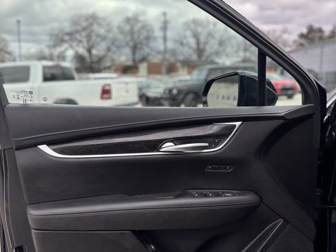 Used 2021 Cadillac XT5 Premium Luxury image 18