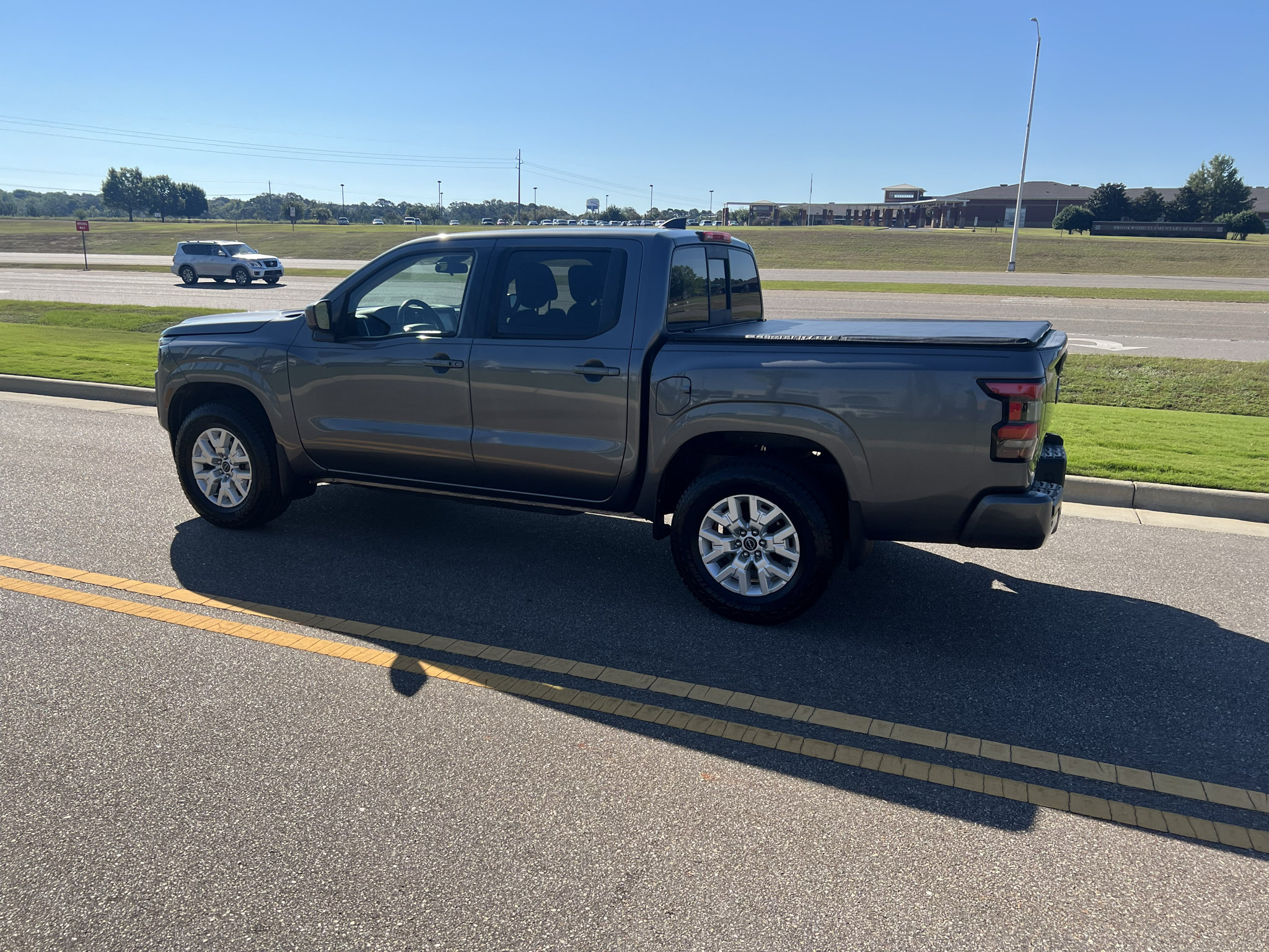Used 2022 Nissan Frontier SV AWD/4WD image 14