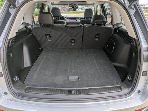 Used 2023 Jeep Grand Cherokee 4WD 4xe w/ Luxury Tech Group II image 6