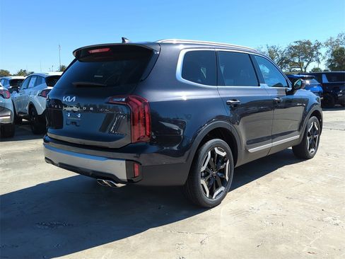 New 2025 Kia Telluride S image 8