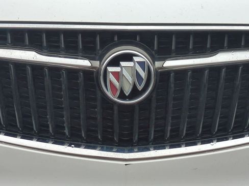 Used 2019 Buick Enclave Essence image 11