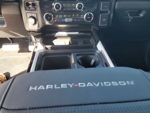 New 2025 Ford F250 Lariat w/ Lariat Ultimate Package image 30