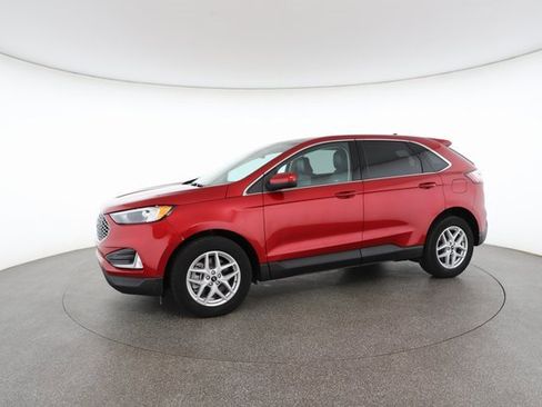 Used 2023 Ford Edge SEL w/ Convenience Package image 4
