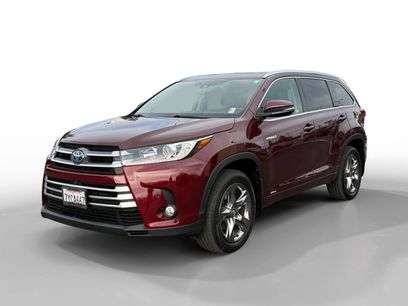 Used 2017 Toyota Highlander Limited Platinum