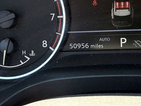 Used 2025 Nissan Rogue SV AWD/4WD image 19