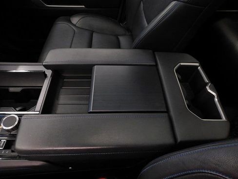 Used 2022 Toyota Tundra Platinum image 33