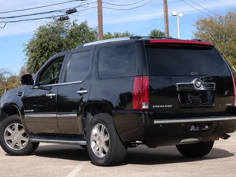 Used 2007 Cadillac Escalade 2WD w/ Information Package image 19