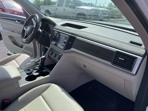 Used 2023 Volkswagen Atlas SE image 27