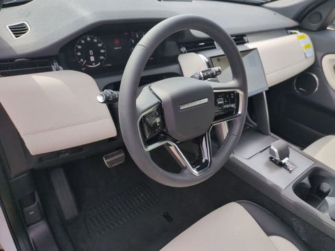 New 2026 Land Rover Discovery Sport Landmark image 7