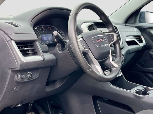Used 2023 GMC Terrain SLE w/ Driver Convenience Package image 9