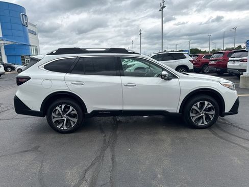 Used 2022 Subaru Outback Touring XT AWD/4WD image 12