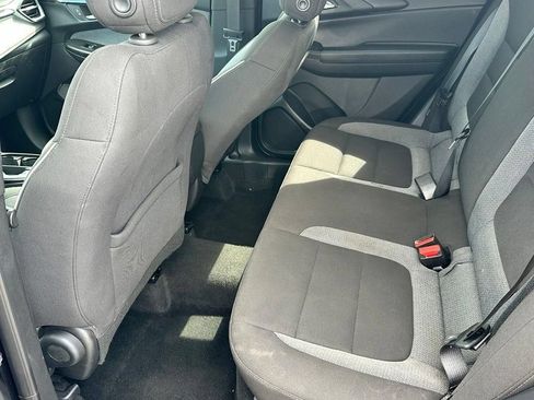 Used 2025 Chevrolet TrailBlazer LT AWD/4WD image 7