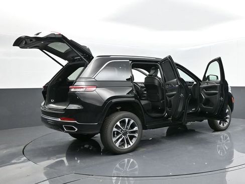 Used 2024 Jeep Grand Cherokee Overland w/ Advanced Protech Group III AWD/4WD image 64