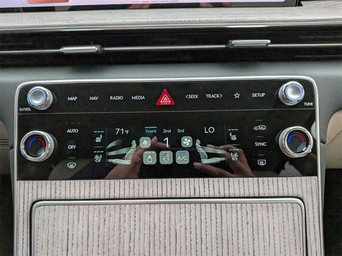 New 2026 Genesis GV80 3.5T Prestige image 22