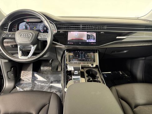 Certified 2022 Audi Q8 Premium Plus image 4