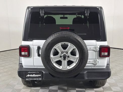 Used 2021 Jeep Wrangler Sport image 6