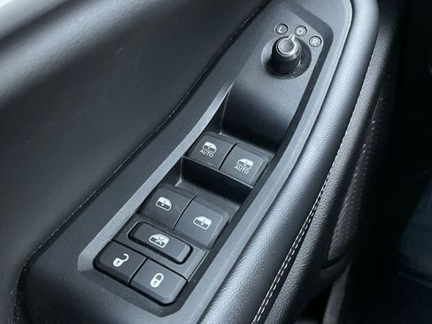 Used 2024 Jeep Grand Cherokee L Limited w/ Luxury Tech Group II image 12