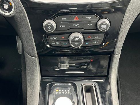 Used 2023 Chrysler 300 S image 32