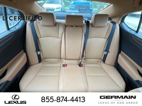 Certified 2022 Lexus ES 250 w/ Premium Package AWD/4WD image 16